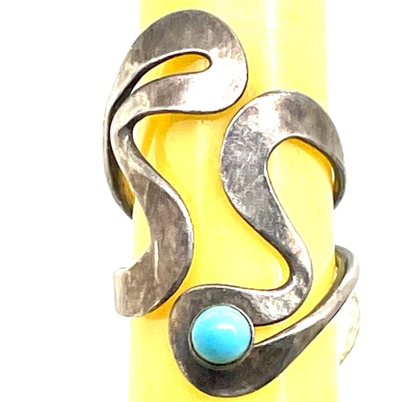 Sterling Taxco Turquoise Modernist Wrap Ring - Picture 2 of 4